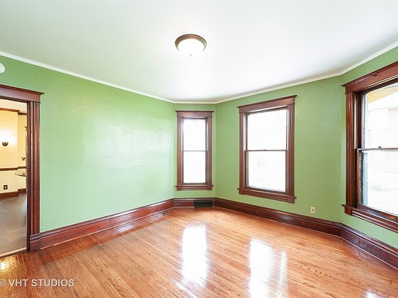 5th image of 400 S Madison St