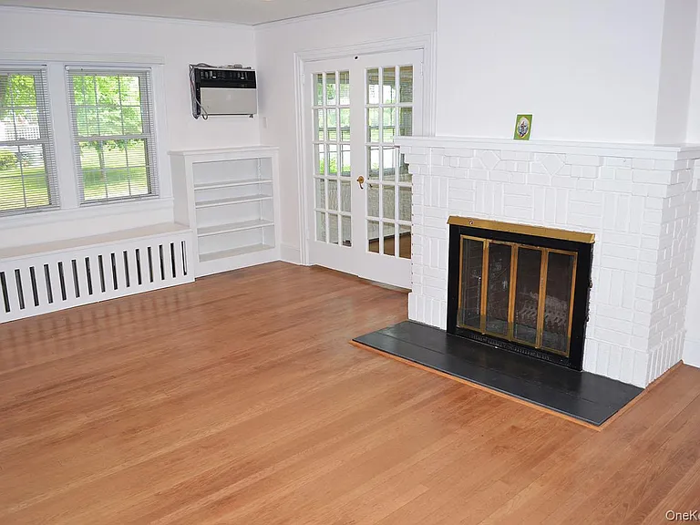 53 Ogden Ave — Photo 3