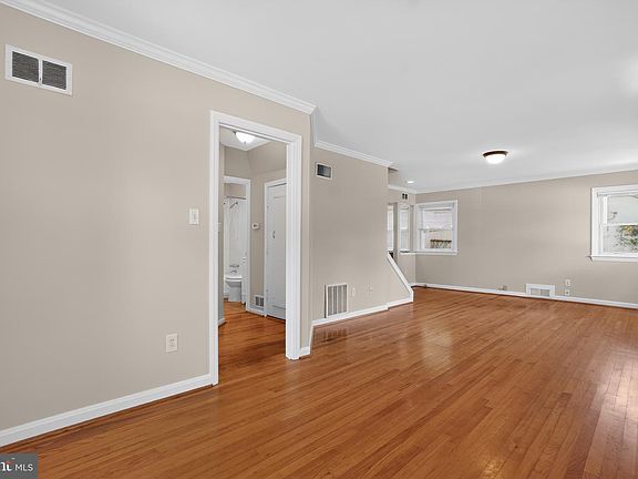 4th image of 6410 Cavalier Dr