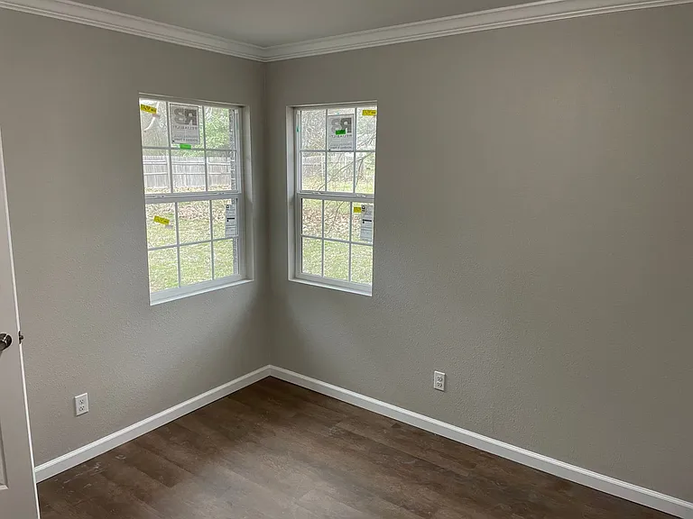 4201 Lamar Ave — Photo 11