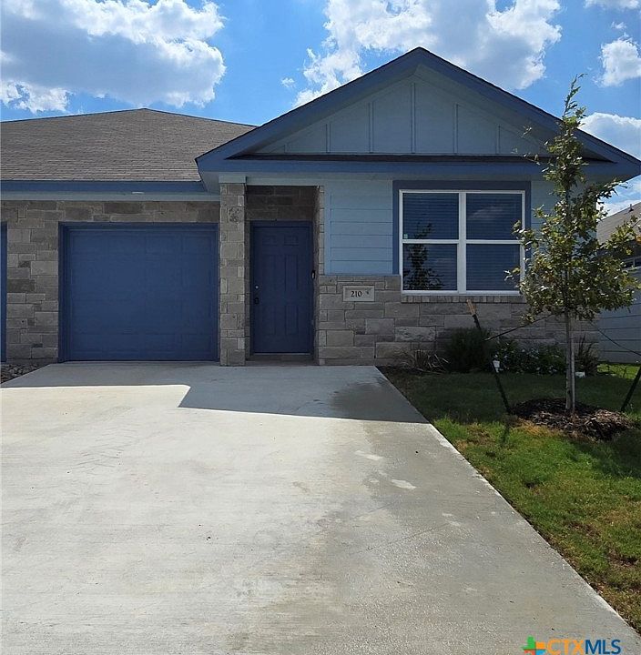 1st image of 210 Green Valley Dr