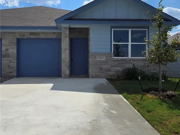 210 Green Valley Dr, Copperas Cove, TX 76522