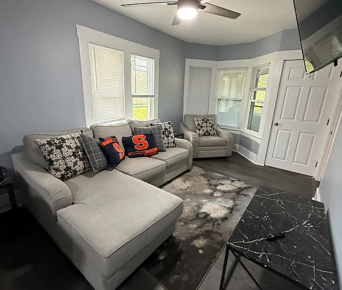 216 Bassett St #2 — Photo 10