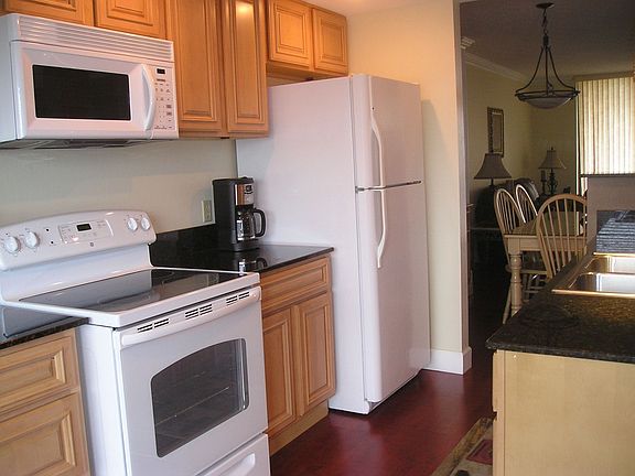 3rd image of 1324 Pasadena Ave S APT 307