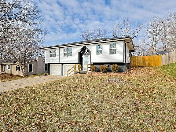 3rd image of 3217 Grandview Dr