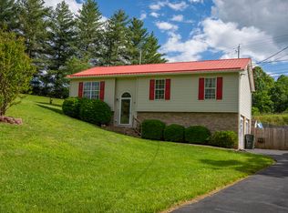 131 Hazelwood Dr, Gray, TN 37615