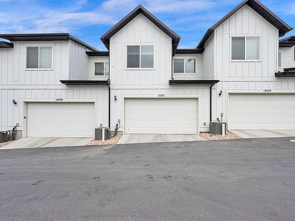 3rd image of 15531 S Alliance Ln