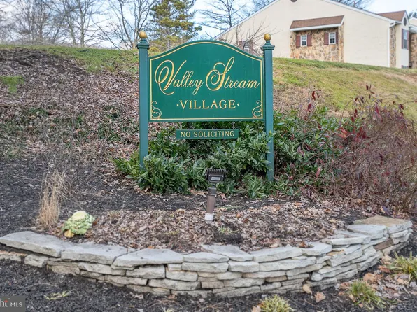 0 Valley Stream Ln #2, Wayne, PA 19087