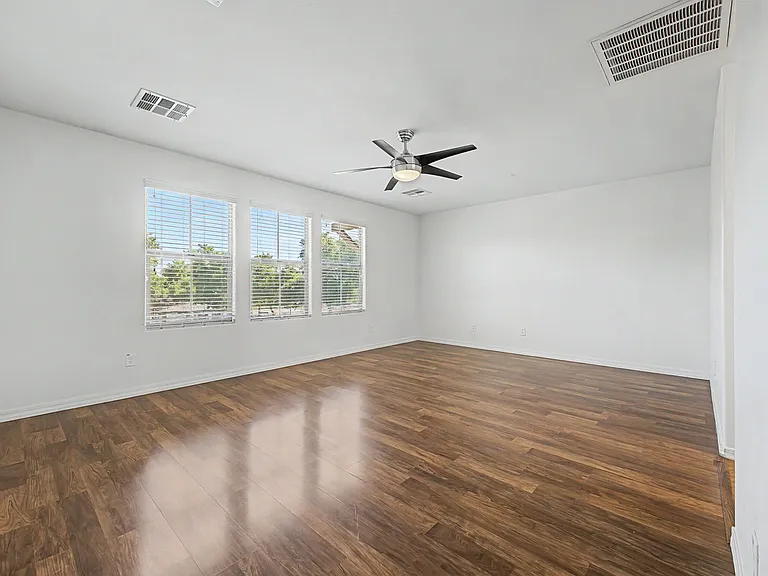 2048 W Monte Cristo Ave — Photo 20