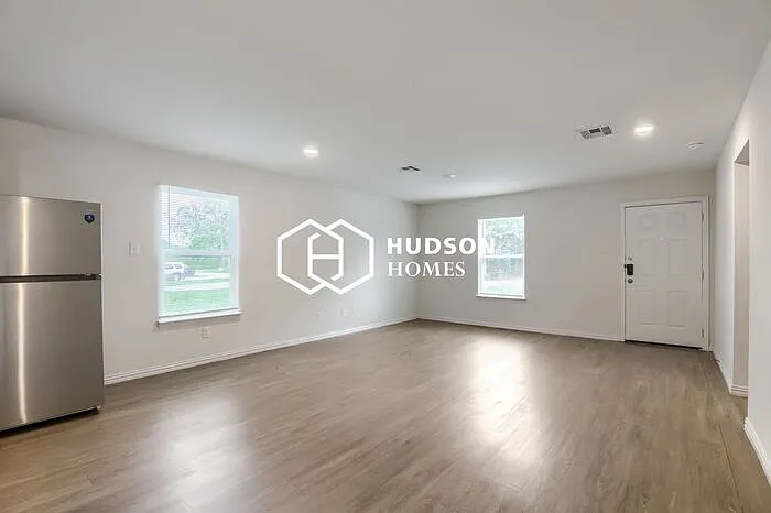 703 S 16th St — Photo 3