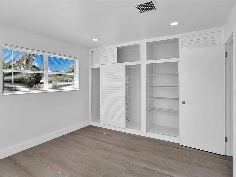 1013 SE 14th Ct — Photo 33