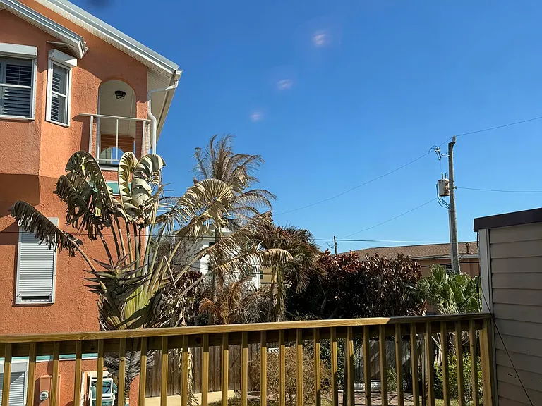 8154 Ridgewood Ave — Photo 25