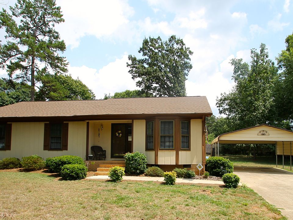 1st image of 105 Country Ln