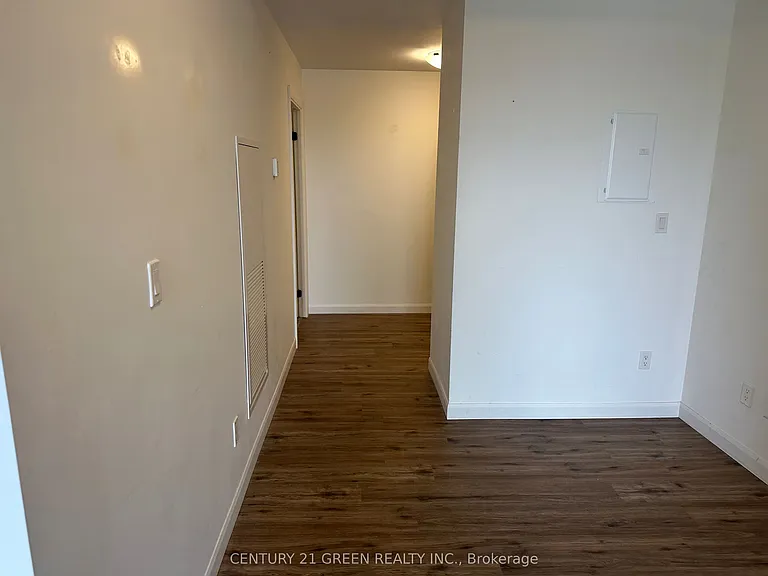 7 Erie Ave #309 — Photo 10