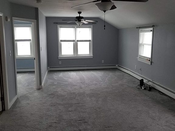 3rd image of 139 Bluff Ave