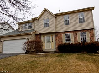 807 Thunderbird Trl, Carol Stream, IL 60188