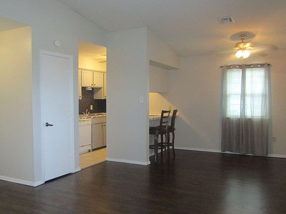 5th image of 7 NW 74th St APT B