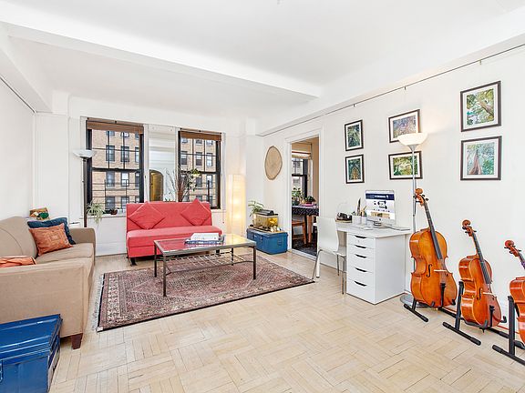 3rd image of 172 W 79th St #11A