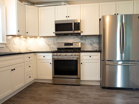 2nd image of 608 E Meyer Blvd