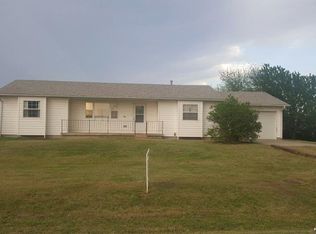 707 S Iowa Ave, Kanopolis, KS 67454