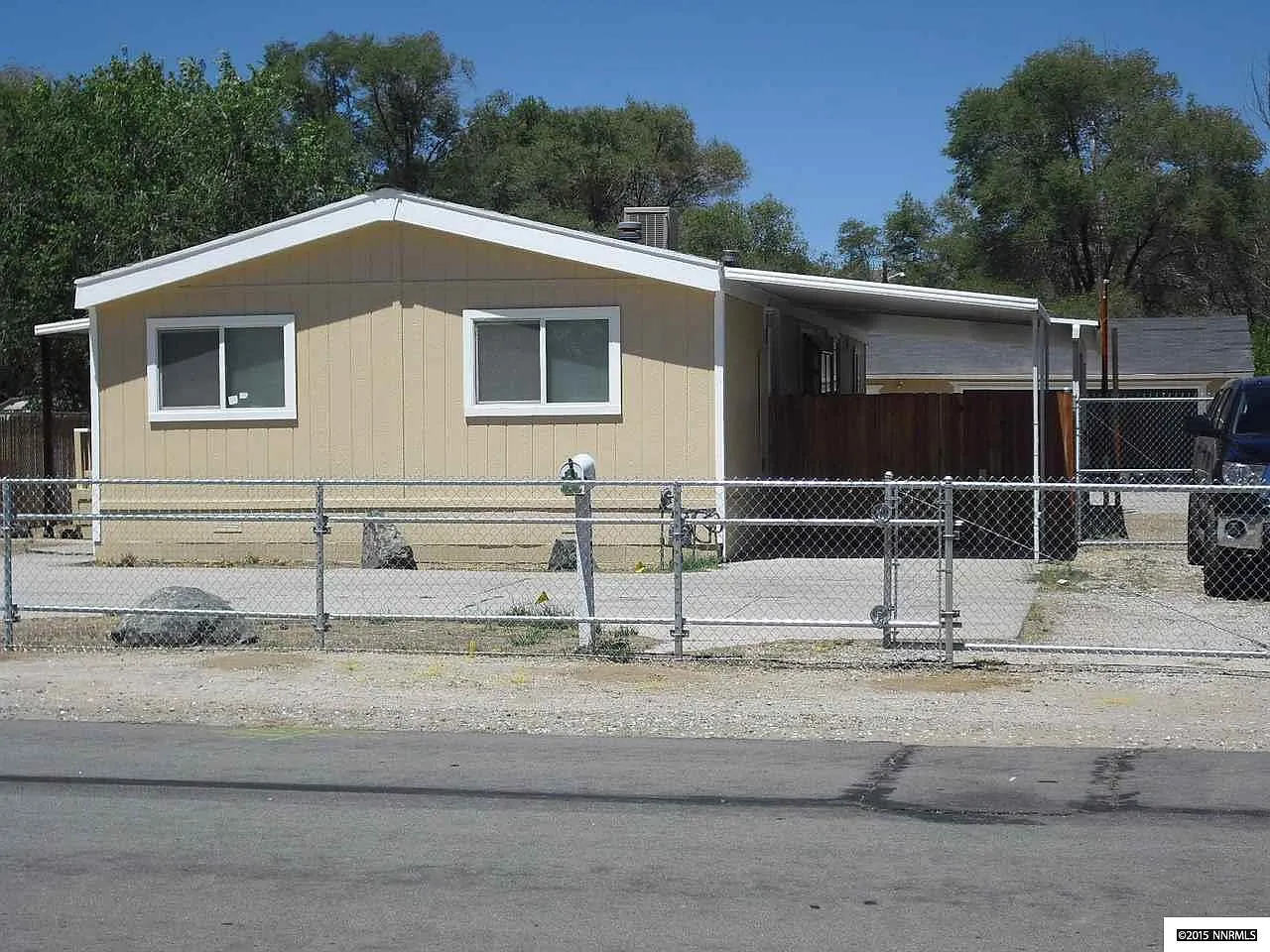 3322 E Nye Ln photo 1