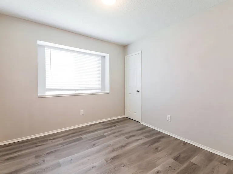 1705 Green Terrace Dr — Photo 13