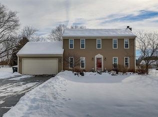 W318S3234 Squire Rd, Waukesha, WI 53189