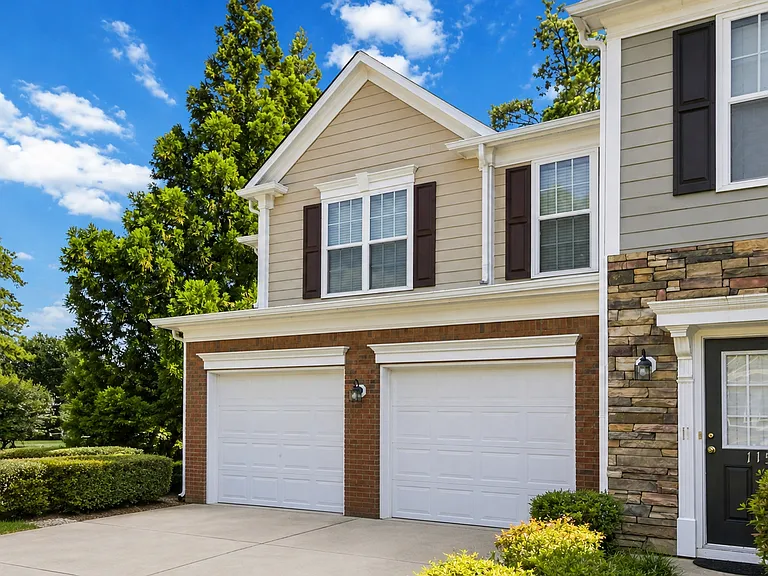 105 Finchley Dr — Photo 15