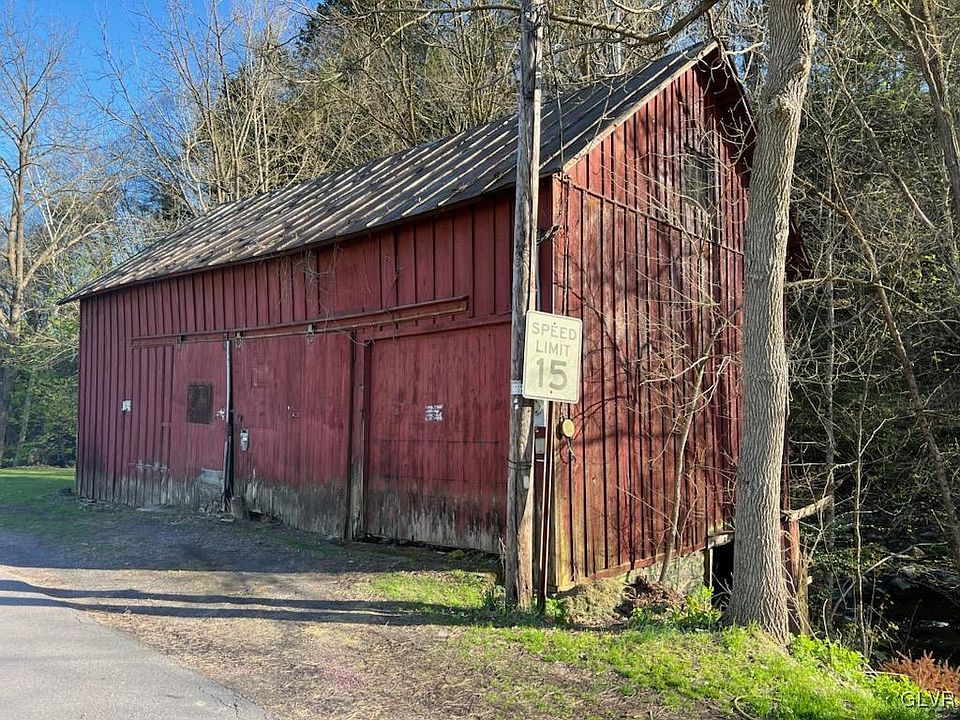 1st image of 3 Creek St