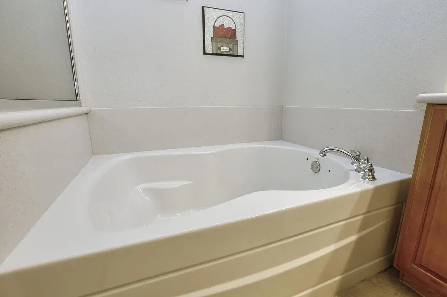 2 bed, 2.5 bath, 1667 sqft, $4,500 — Photo 2