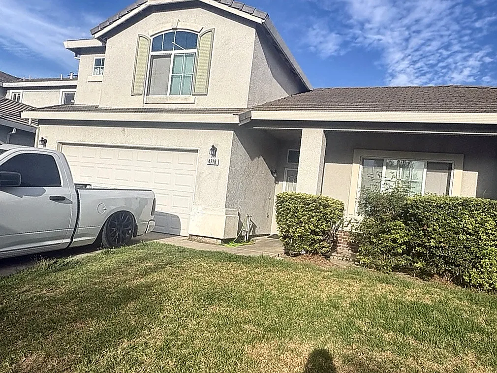 4 bed, 1905 sqft, $2,650 — Photo 2