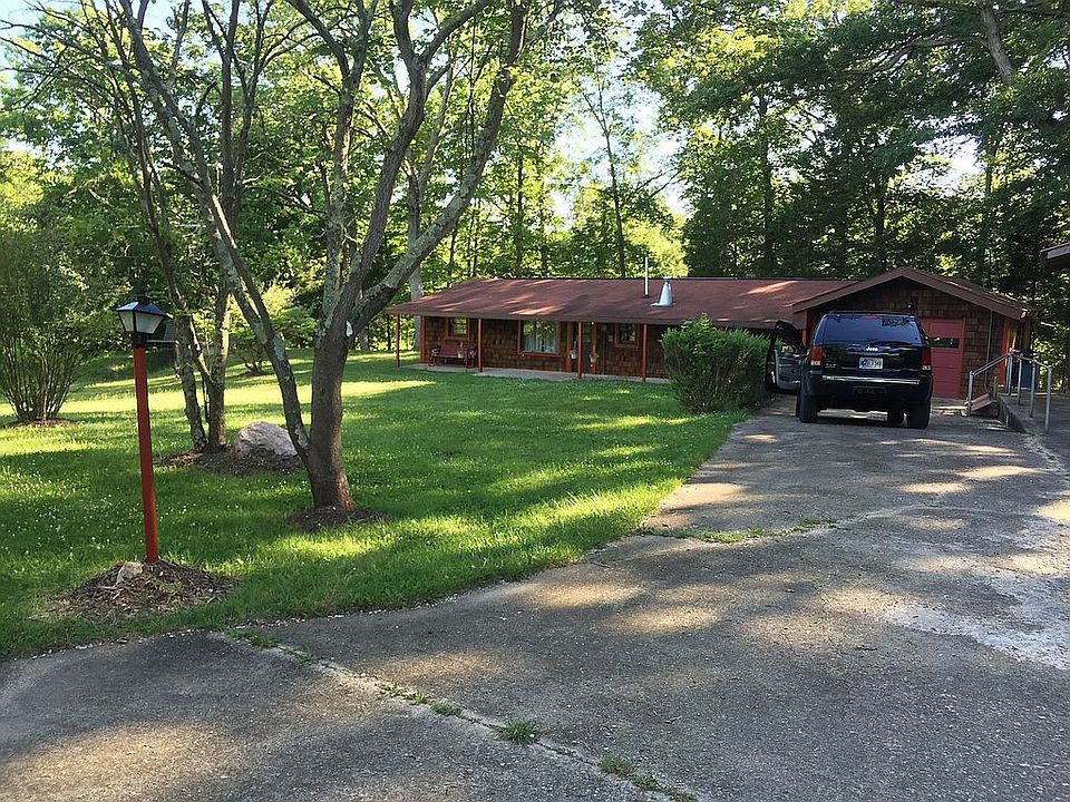 1st image of 19585 E Lake Site Dr