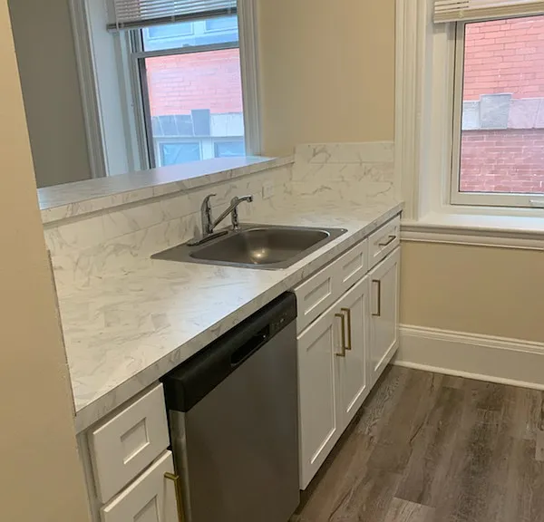 Huntington Apartments — Photo 15