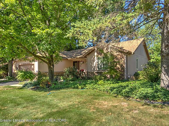3rd image of 4428 Comanche Dr #30