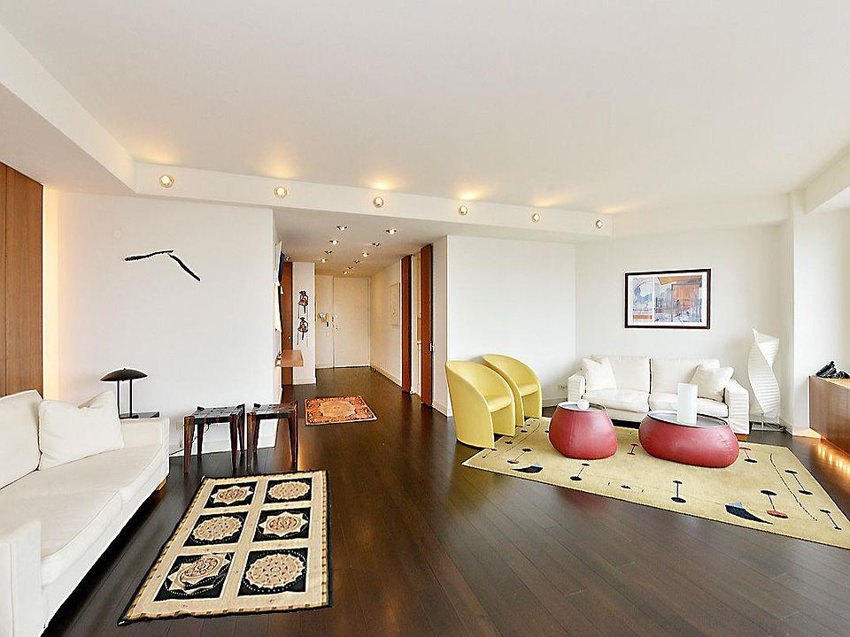 2nd image of 146 W 57th St APT 66C