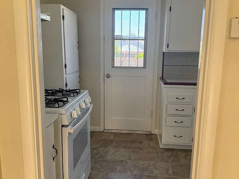 335 N Lincoln Ave #4 — Photo 5