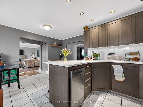 4th image of 1307 Aurele St