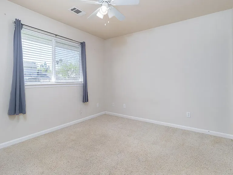 2948 Leland Ave — Photo 16