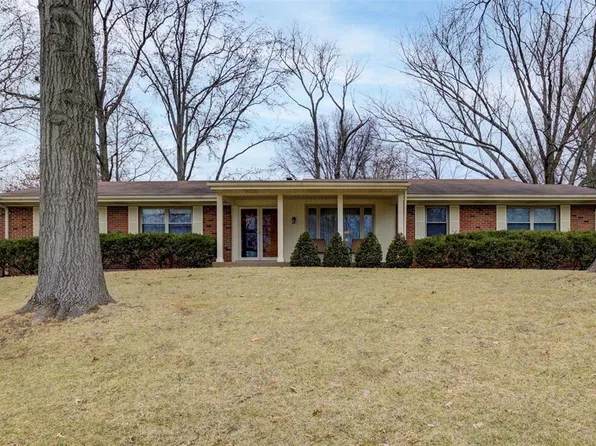 10875 Leebur Dr, Saint Louis, MO 63128