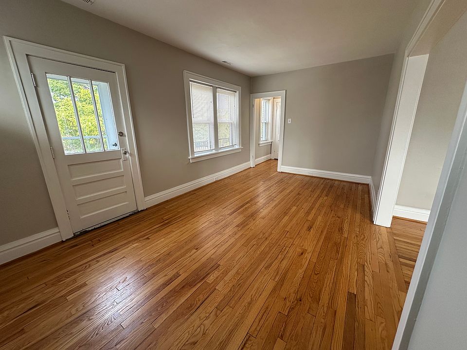 2nd Floor Living Room
