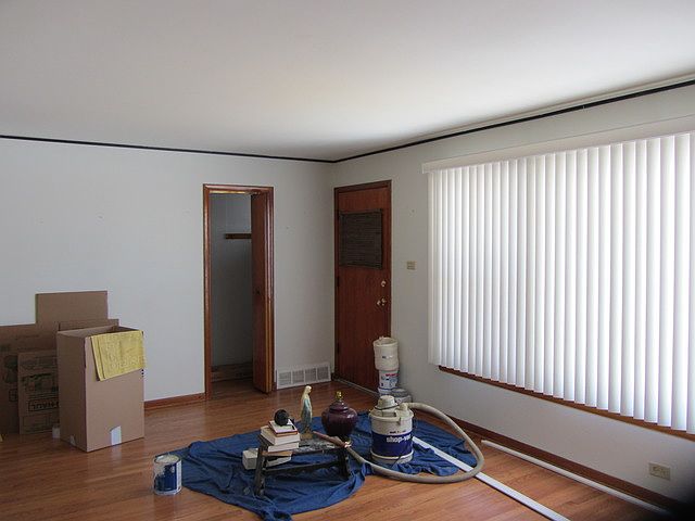 1st image of 14438 S Hoxie Ave