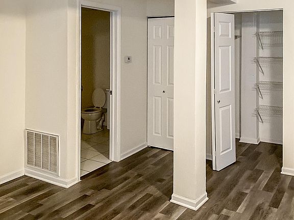 3rd image of 1022 N Damen Ave #2S