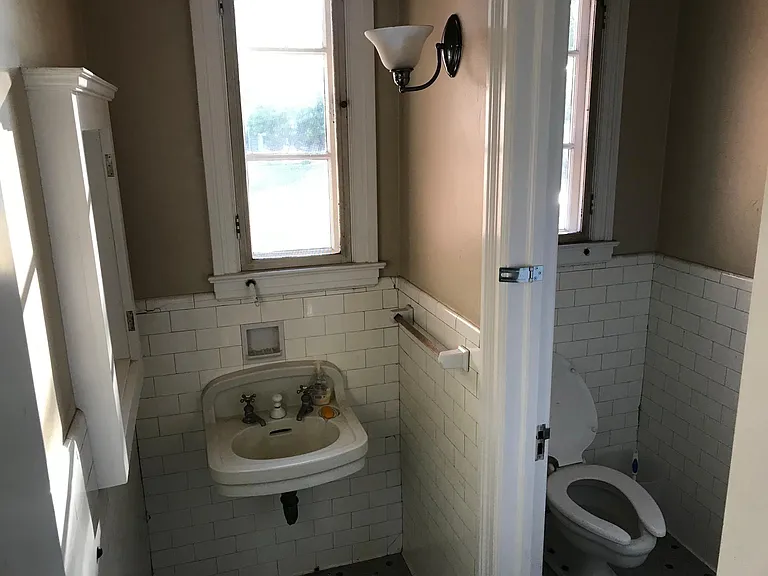 704 N Stockton St — Photo 17