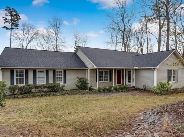 845 County Home Rd, Reidsville, NC 27320