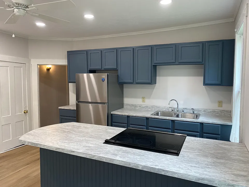 47 Union St #1