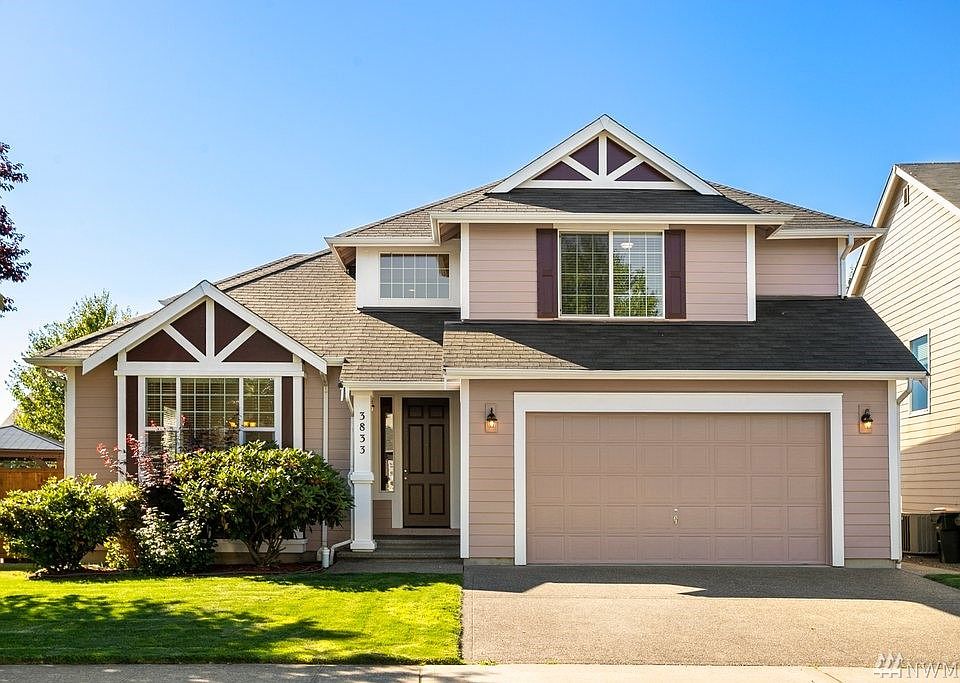 1st image of 3833 Ingleside Dr SE