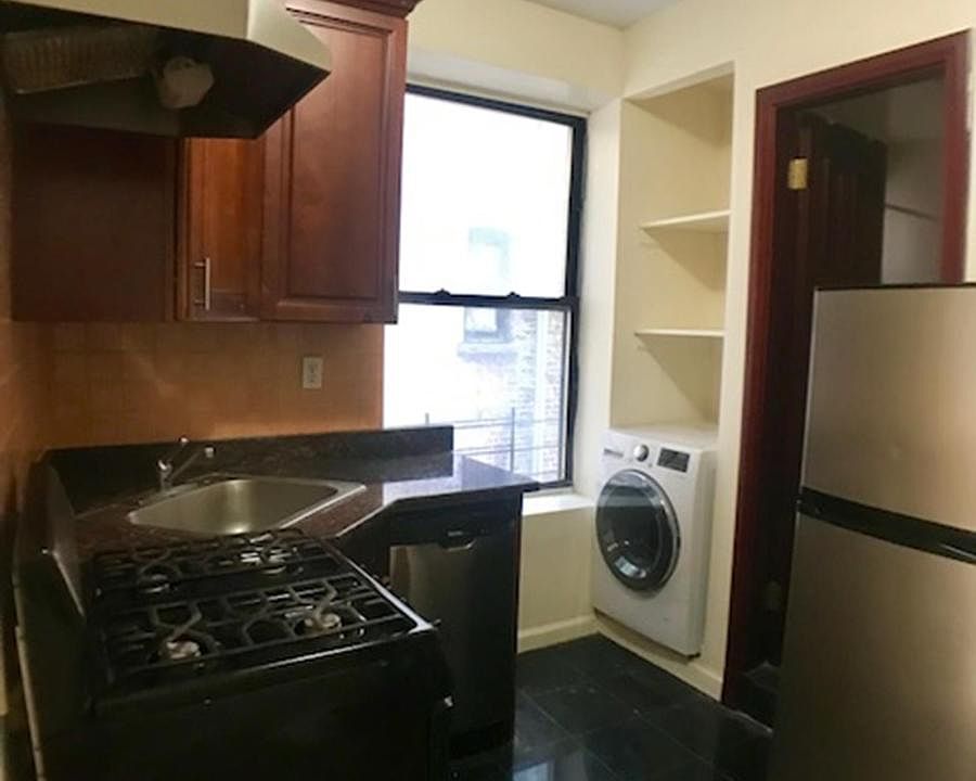 1st image of 211 W 109th St APT 3B