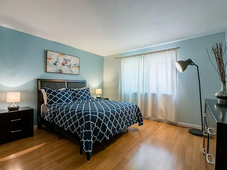 2468 W Bayshore Rd #5 — Photo 21