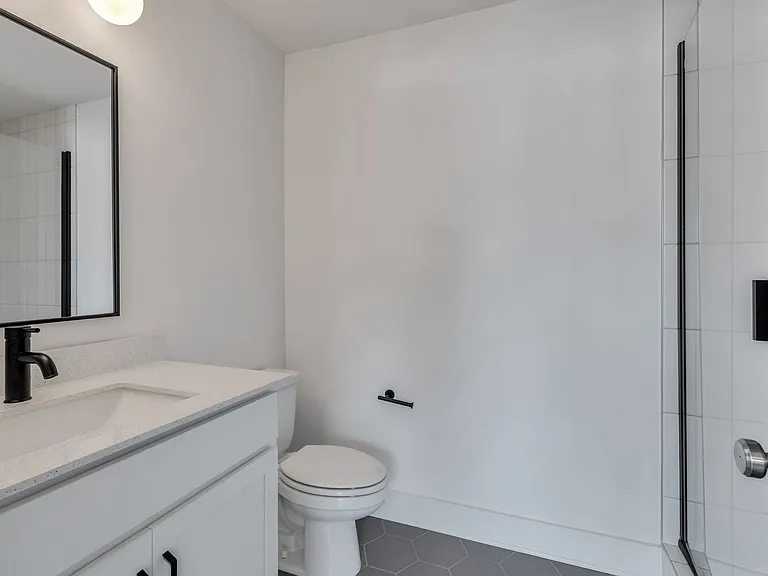 102 Duke St #17 — Photo 12