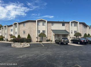 6640 Salisbury Rd APT D208, Maumee, OH 43537